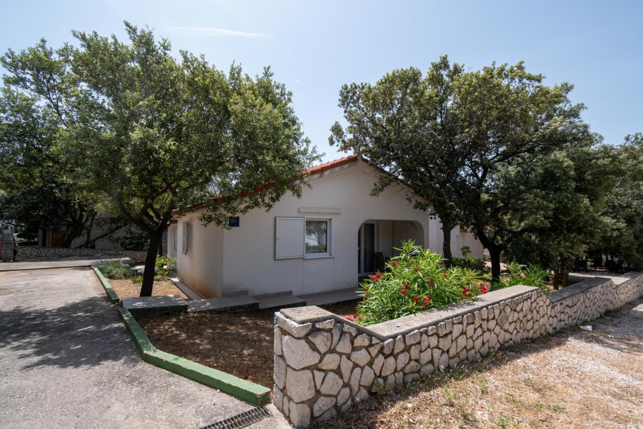 Apartments With A Parking Space Mandre, Pag - 16836 Exterior foto